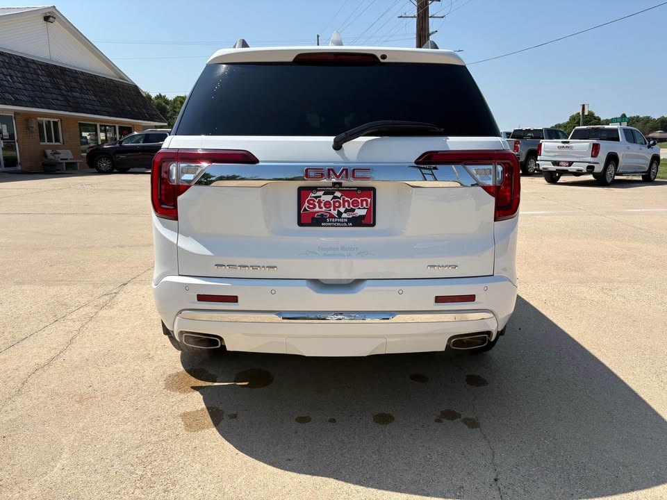 2022 GMC Acadia Denali