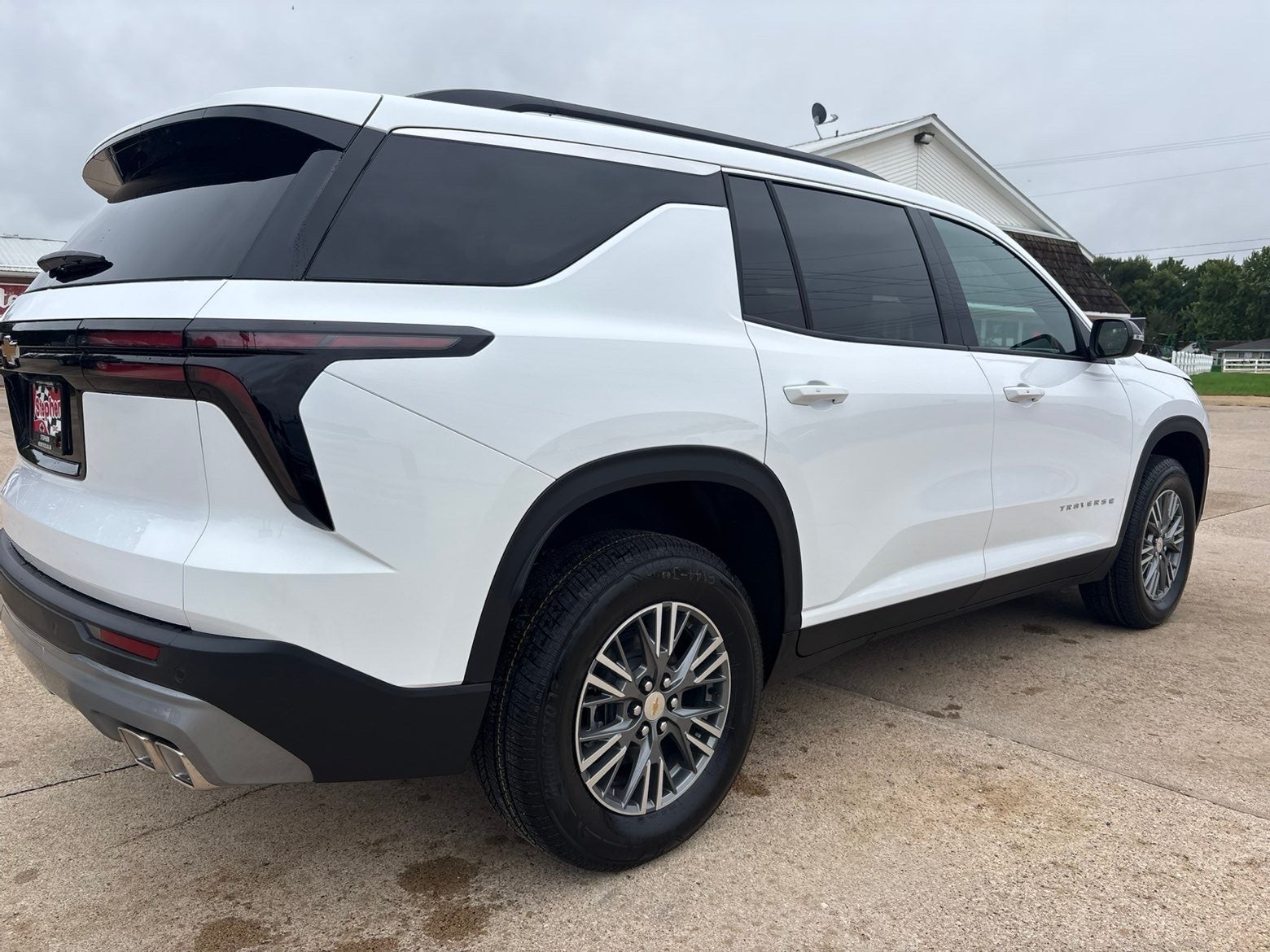 2027 Chevrolet Traverse LT