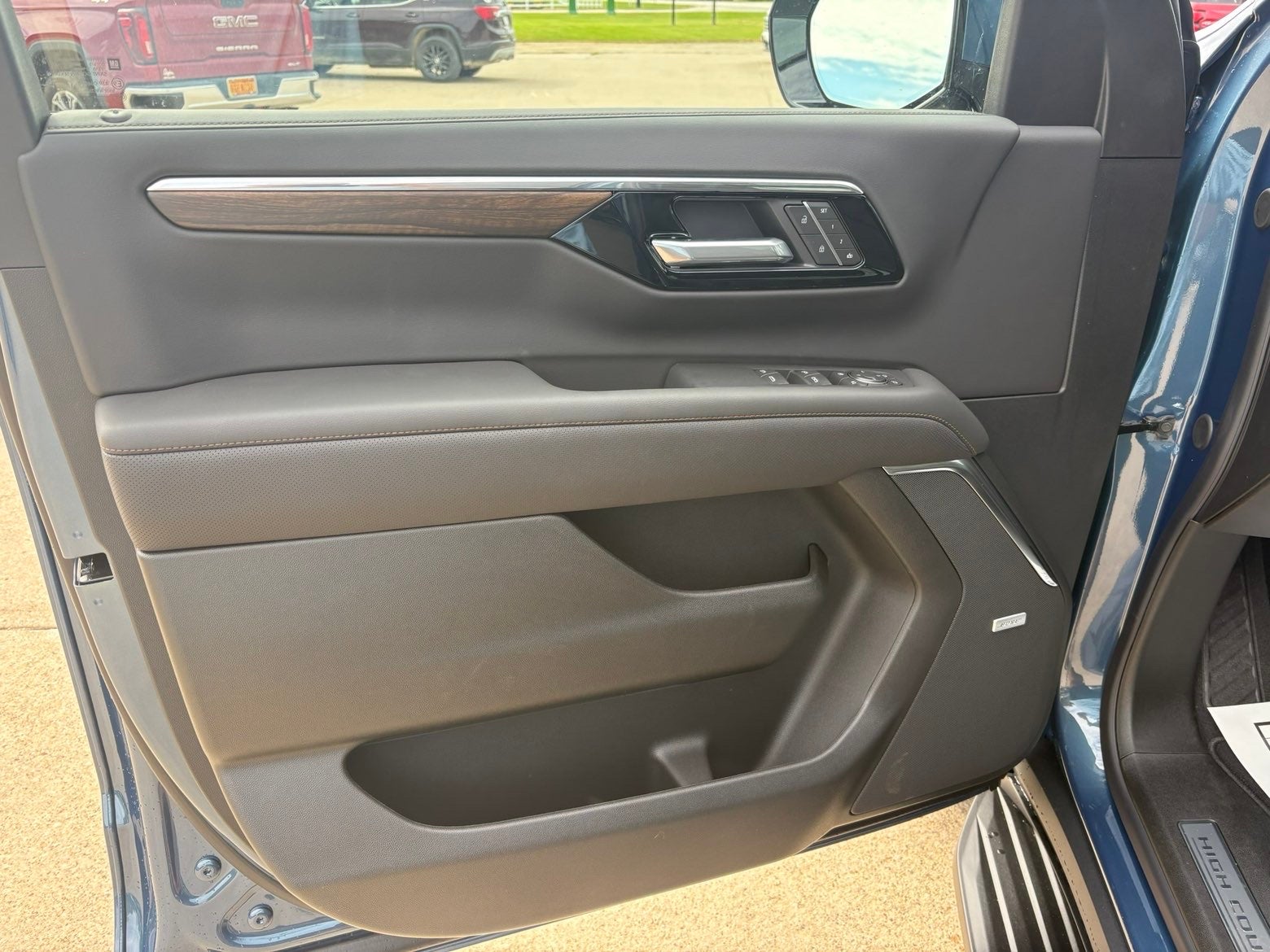 2027 Chevrolet Suburban High Country