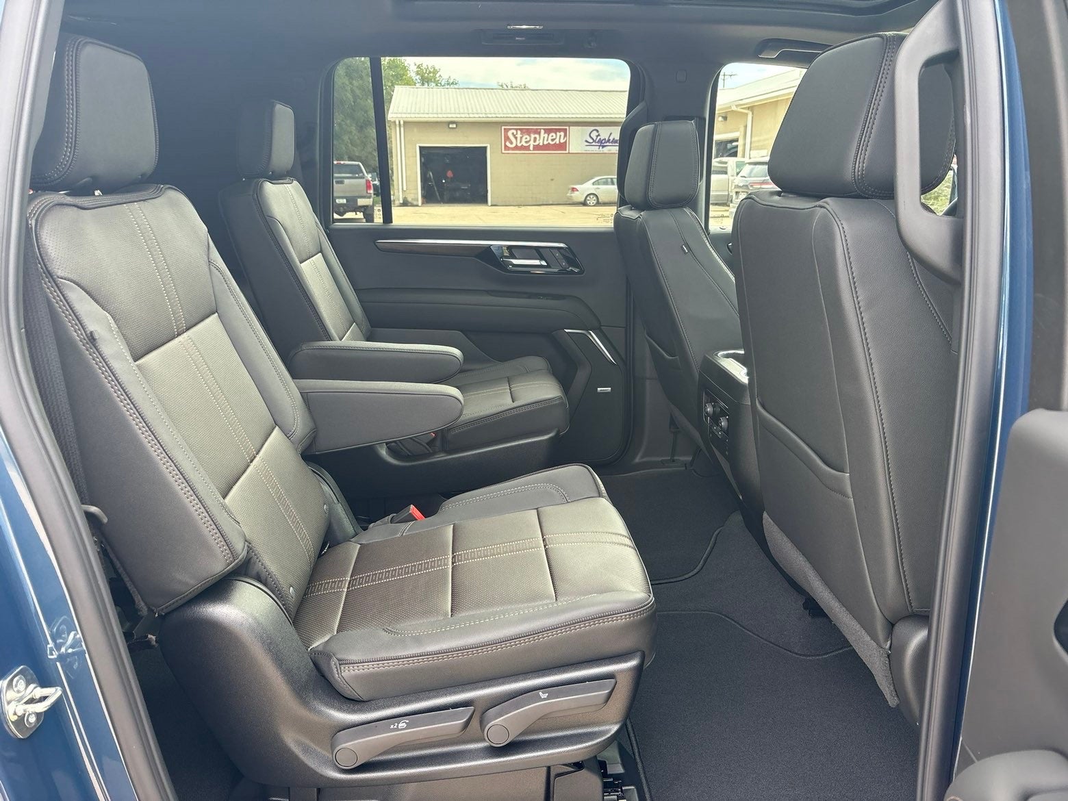 2027 Chevrolet Suburban High Country
