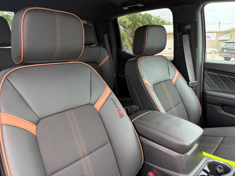 2025 GMC Canyon AT4
