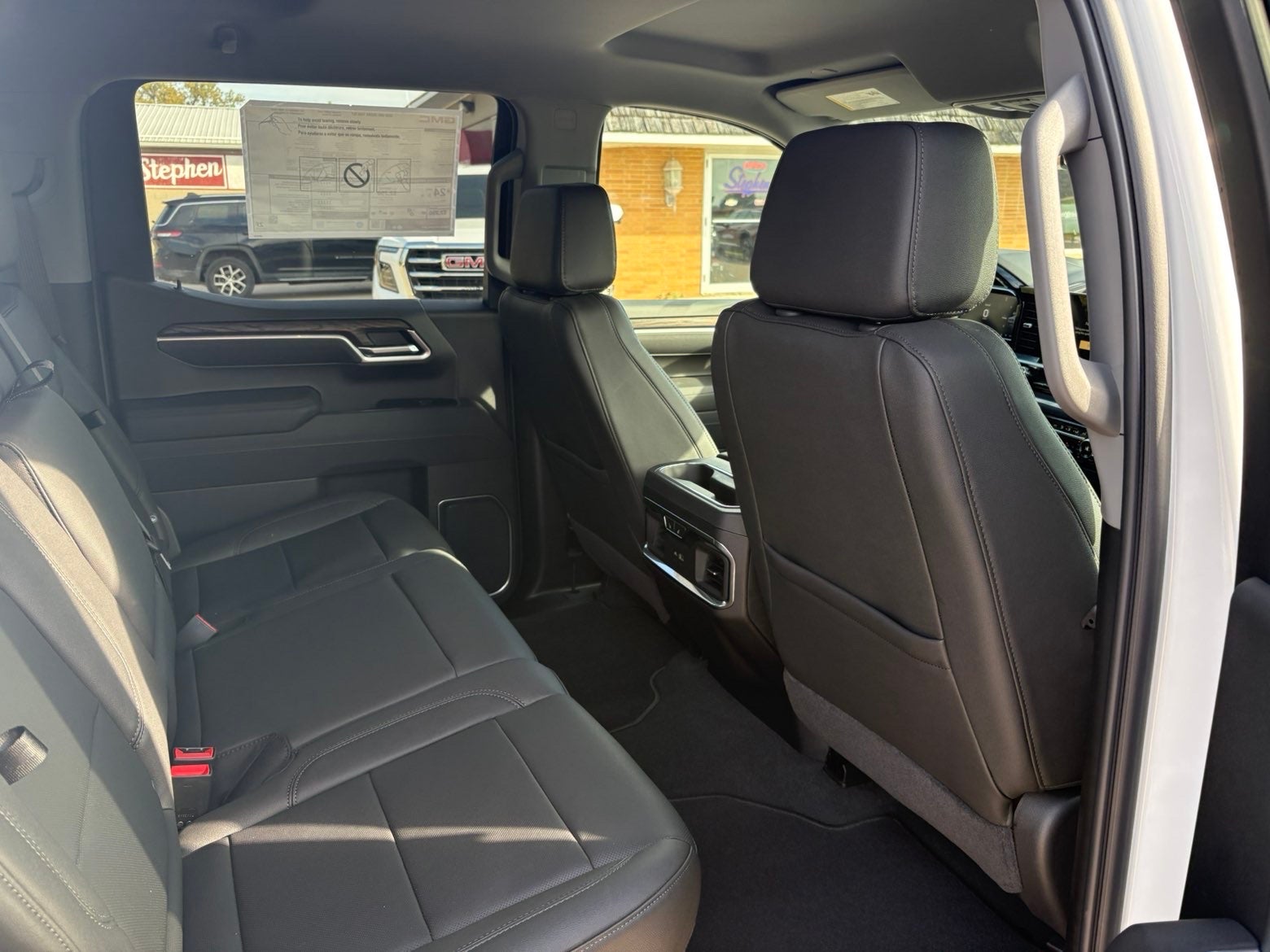 2026 GMC Sierra 1500 SLT - Photo 17