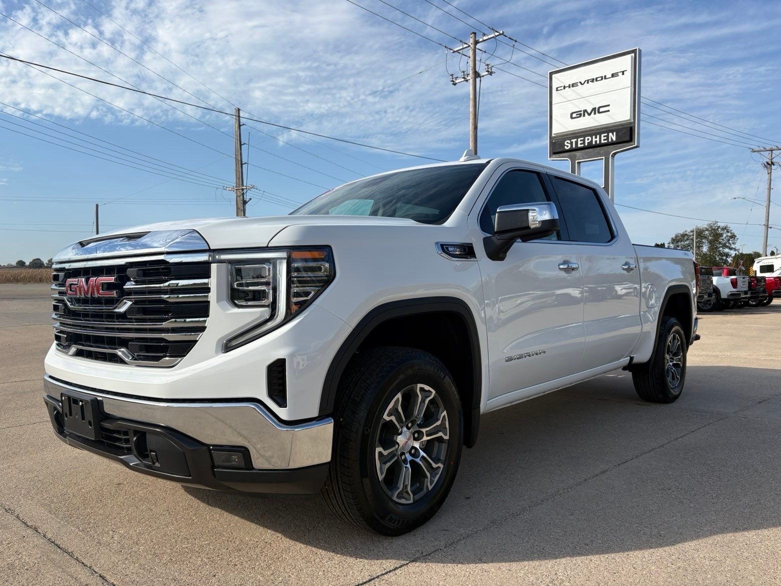 2026 GMC Sierra 1500 SLT - Photo 3